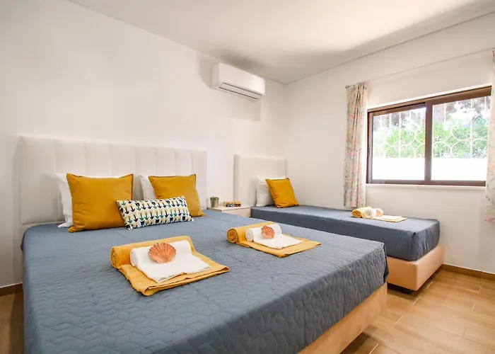 Lily By Algarve Vacation Apartment