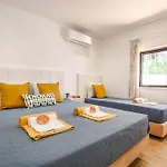 Lily By Algarve Vacation Apartament